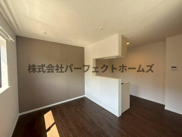 高野道ガレージハウスA棟の洋室|スタンダードな洋室です