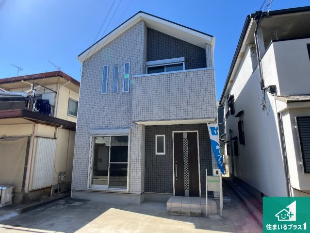 明石市大久保町大窪　中古一戸建ての外観|周辺は落ち着いた街並みの住宅地！子育てがしやすい住環境です！気になることがありましたら、お気軽にお問い合わせください！