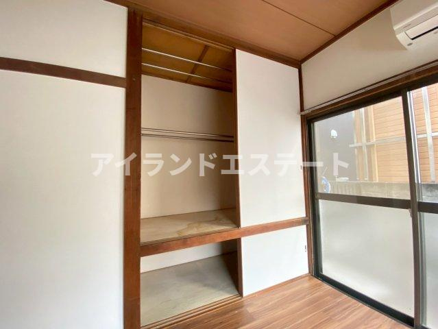 アルカディア弦巻　キッチンに窓　通風良好　シューズボックスの収納