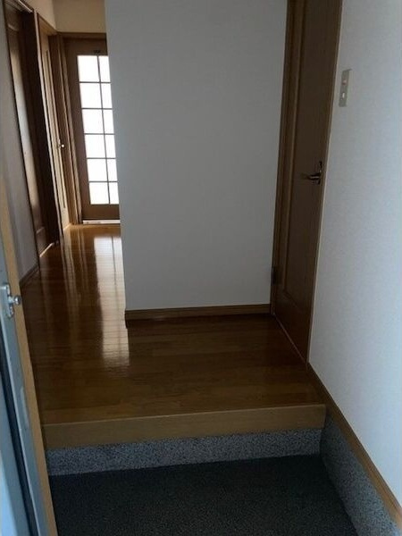 ハレヤマコーポの玄関