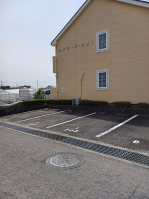 【駐車場】 | サンビーチ毛見Ⅰ | カースペースがあります