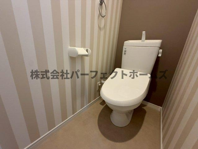 高野道ガレージハウスA棟のトイレ|トイレです