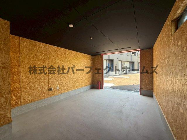 高野道ガレージハウスA棟の内装|内装です