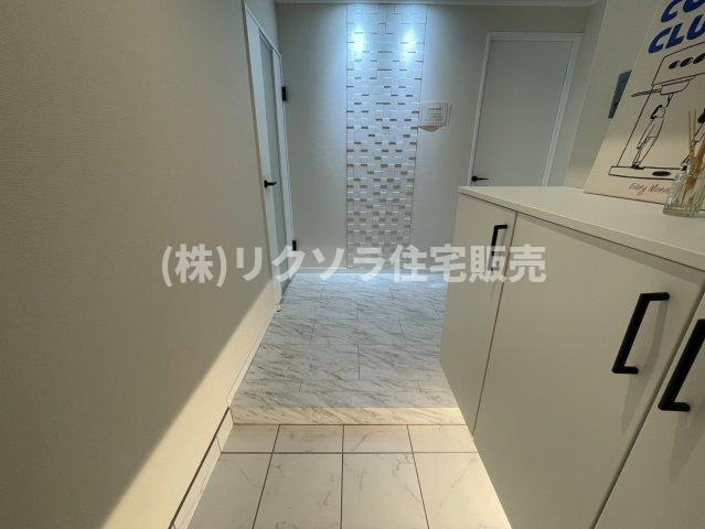 星和菊ヶ丘ハイツの内装|玄関内部
■物件内覧・資金計画相談・住宅ローン相談、リフォーム相談、お問合せ受付中■
※当日・翌日のご内覧、ご相談はお電話でのお問合せがスムーズです！