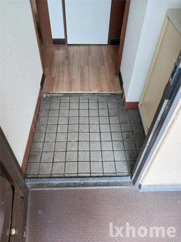 オークマンションの玄関|明るい玄関です