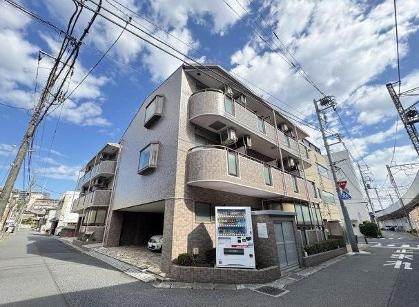 フォルティス・メアの外観