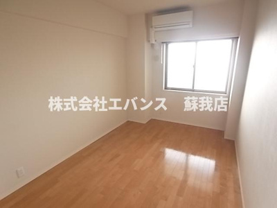 【寝室】 | ハーバーレジデンス | 開放的な寝室です