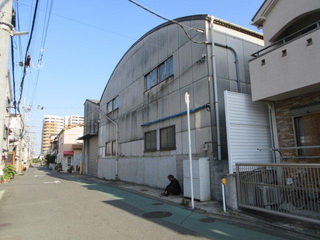 大東市氷野３丁目の工場