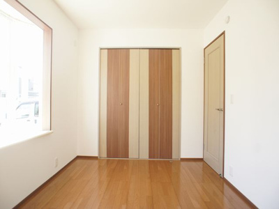 【子供部屋】 | 飯島コーポ5号棟 | お部屋が広く使える充実収納付きです♪