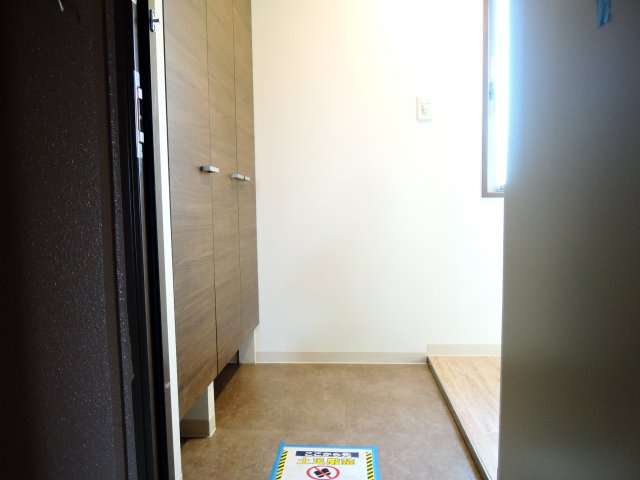 コートドール高槻の玄関