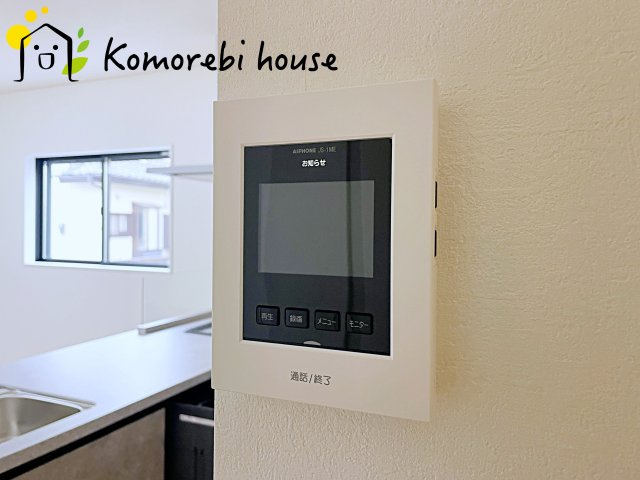 桶川市朝日　4期　新築戸建て　ケイアイグレイス　01の防犯設備|モニター付インターホンです