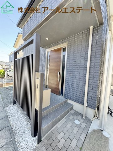 姫路市書写　　中古戸建の玄関