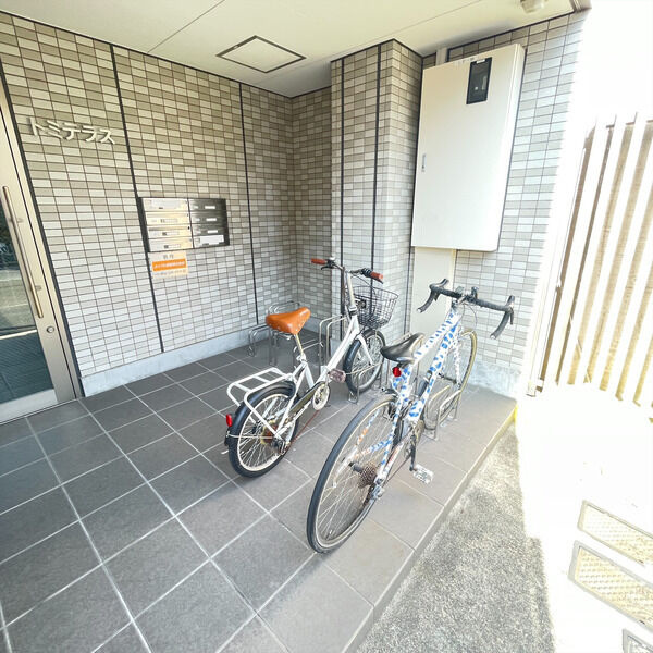 トミテラス　名古屋市賃貸　仲介手数料無料の駐車場