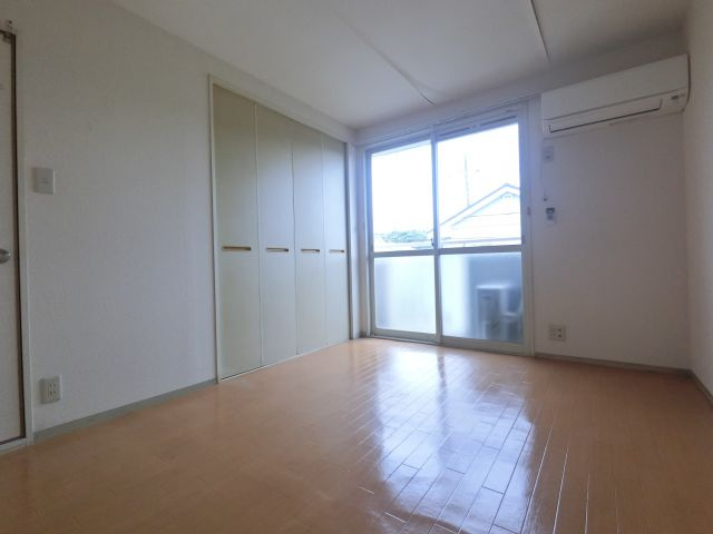 【寝室】