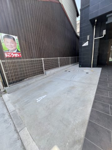 Live Casa県庁前の駐車場