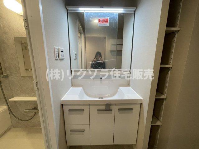 フロレスタ・ミオ山田池公園の独立洗面台|■物件内覧・資金計画相談・住宅ローン相談、リフォーム相談、お問合せ受付中■
※当日・翌日のご内覧、ご相談はお電話でのお問合せがスムーズです！
