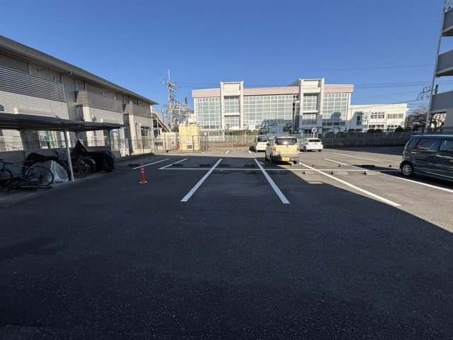 プラセール の駐車場