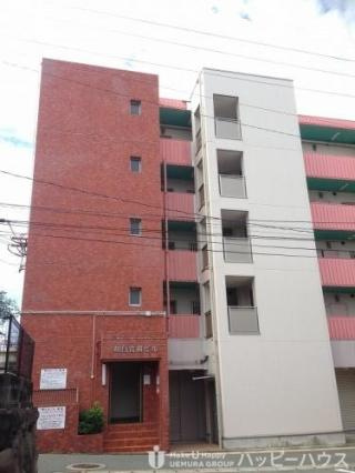 福岡市東区和白丘１丁目の賃貸マンションのエントランス