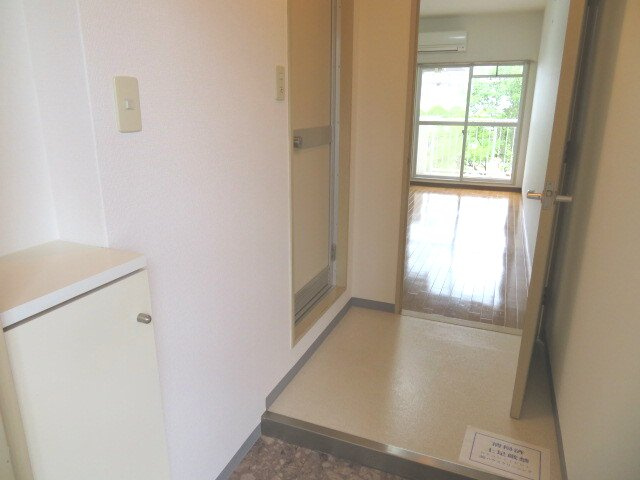 ミストラル川園の玄関