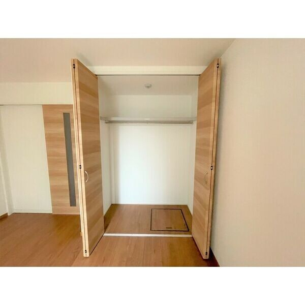 パルフラッツ王居殿の収納