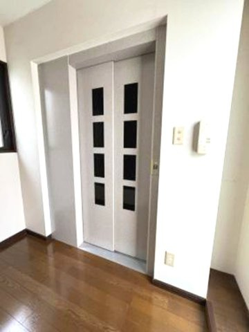生田町4丁目の設備|家族みんなに優しい縦のバリアフリー　ホームエレベーター付き