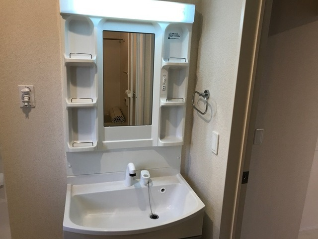 アイレットの洗面所