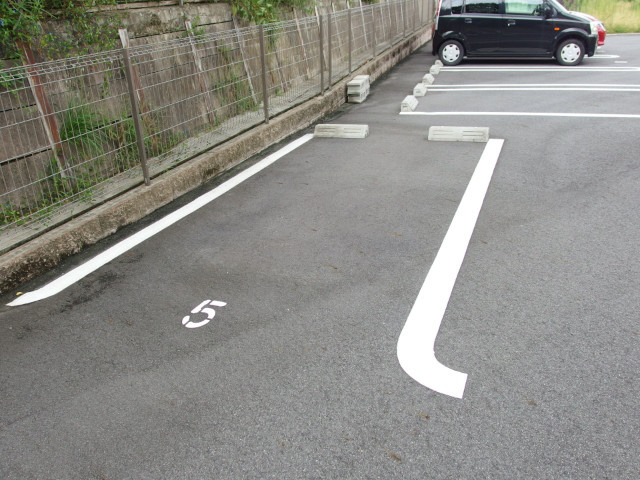 アイレットの駐車場