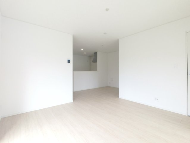 鳥栖市村田町第6 1号棟の居間・リビング