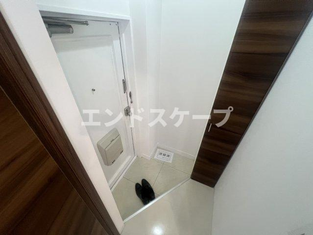 サンシャイン飯塚の玄関|高崎、前橋エリアのお部屋探しはエンドスケープまで！お客様の理想お聞かせ下さい♪