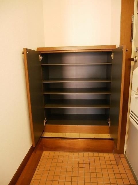 サウスフィールドA棟の収納