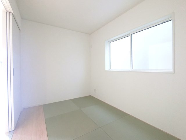 鳥栖市村田町第6 2号棟の和室|和を感じる部屋。来客用の部屋等に利用できます
