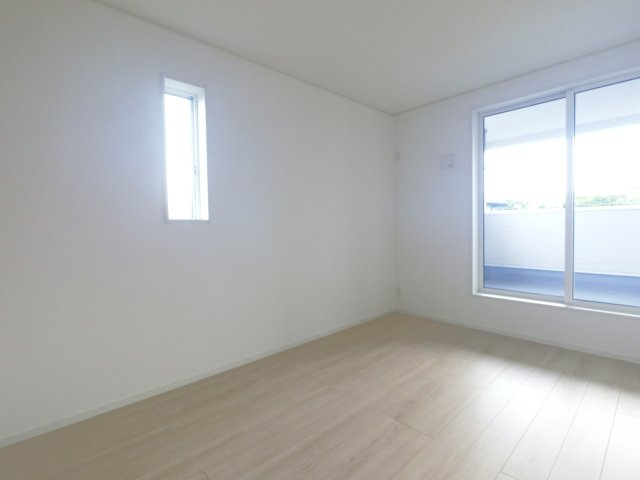 鳥栖市村田町第6 2号棟の洋室|洋室②　6帖のお部屋です　2面から差し込む光で部屋が明るいです