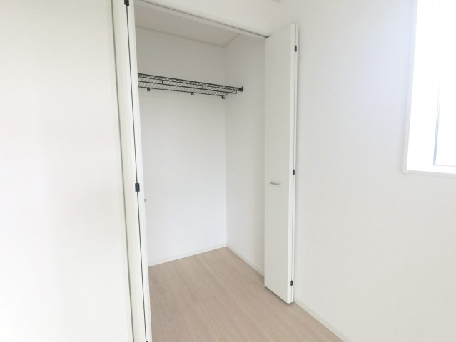 鳥栖市村田町第6 2号棟の収納|洋室②　収納スペースあり