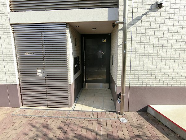 【エントランス】