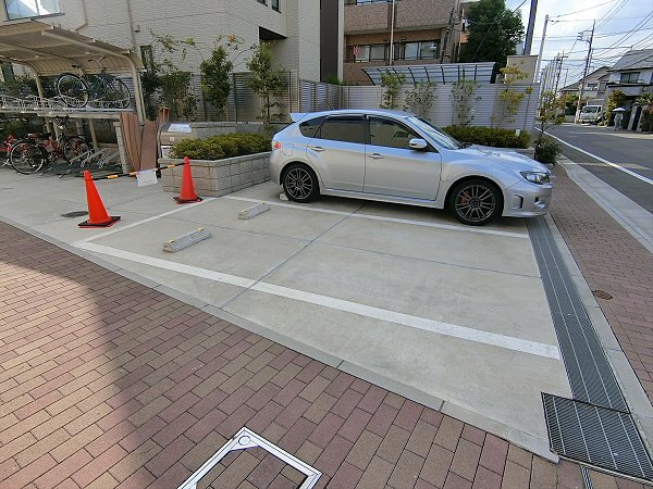 【駐車場】