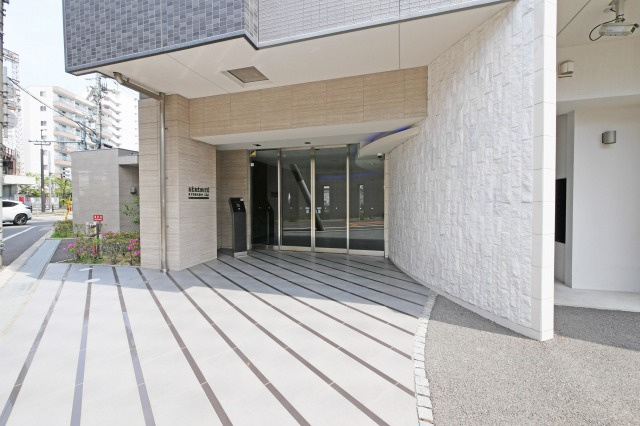 セレニテ京橋クレアのエントランス