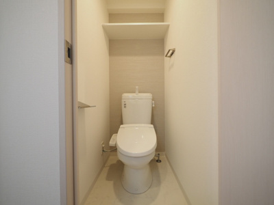 【トイレ】 | エスリード大阪イーストエッジ | 落ち着いた色調のトイレです