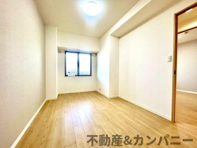 サントノーレ姫原弐番館の洋室|使い勝手のいい洋室です