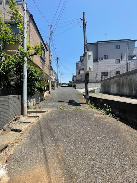 【中古】さいたま市北区日進町中古住宅の前面道路含む現地写真