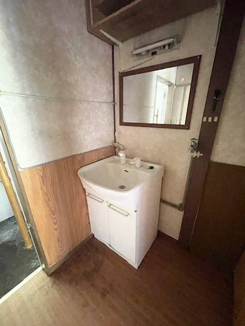 【中古】さいたま市北区日進町中古住宅の独立洗面台