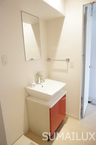 熊本市中央区水前寺３丁目の賃貸マンションの独立洗面台