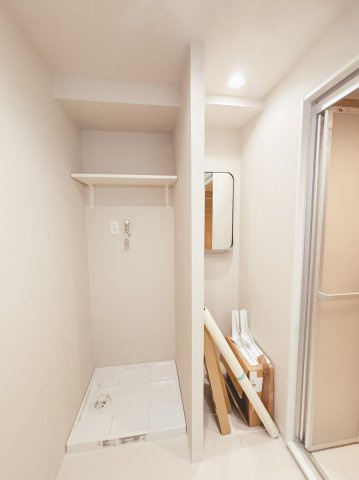 ■室内洗濯機置場を設置し、天候を気にせず快適に家事ができる便利な住空間を実現しています。