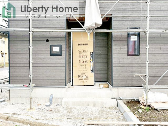 土浦市中村南第11　新築戸建　1号棟のエントランス
