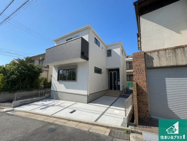 寝屋川市三井が丘　第1期　新築一戸建ての外観|安心の10年保証！外観を美しく保ち、雨水で汚れを落とします！気になることがありましたら、お気軽にお問い合わせください！