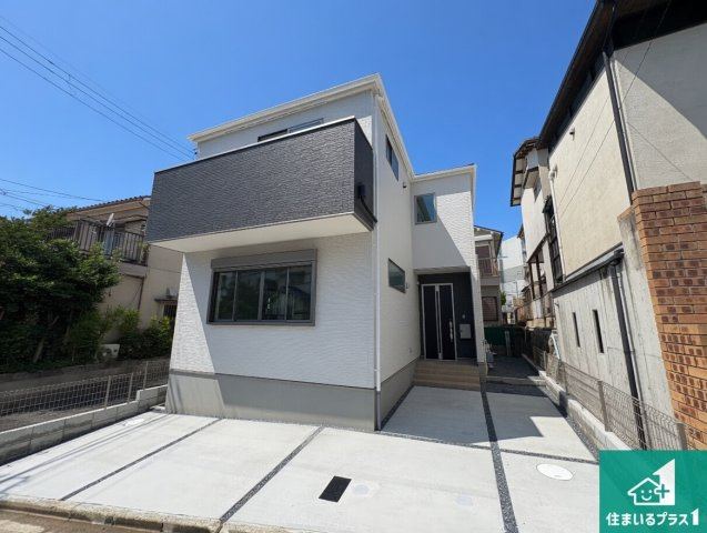 寝屋川市三井が丘　第1期　新築一戸建ての外観|お客様に長く安心して住んでいだだける事にこだわった家づくり！住んでからのアフターサービスにもしっかりと取り組んでいます！