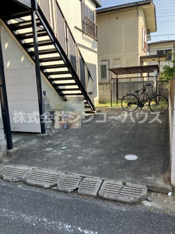 【駐車場】 | スペースユーⅡ | 2階へは外階段から。