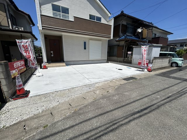 新築　高崎市並榎町　Heartful　Town　A号棟の駐車場|現地写真　駐車スペースは並列2台分可能です！
