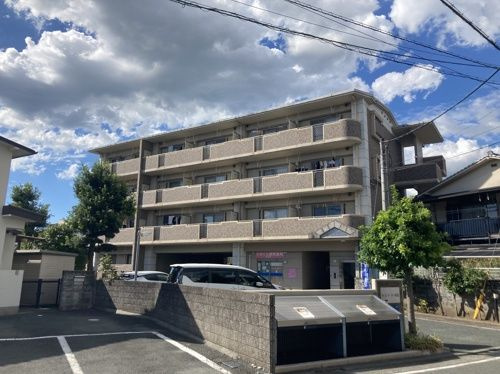 セラコート本山の外観