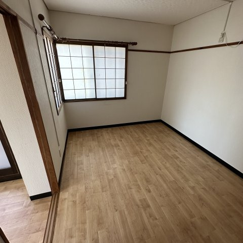サンライズハイツの居間・リビング
