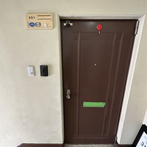 サンライズハイツの玄関